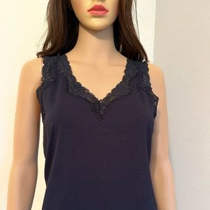 Ann Taylor LOFT Navy Lace Camisole (Size XS)